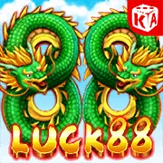 Người chơi theo dõi bảng thống kê kết quả Baccarat và đặt cược thông minh